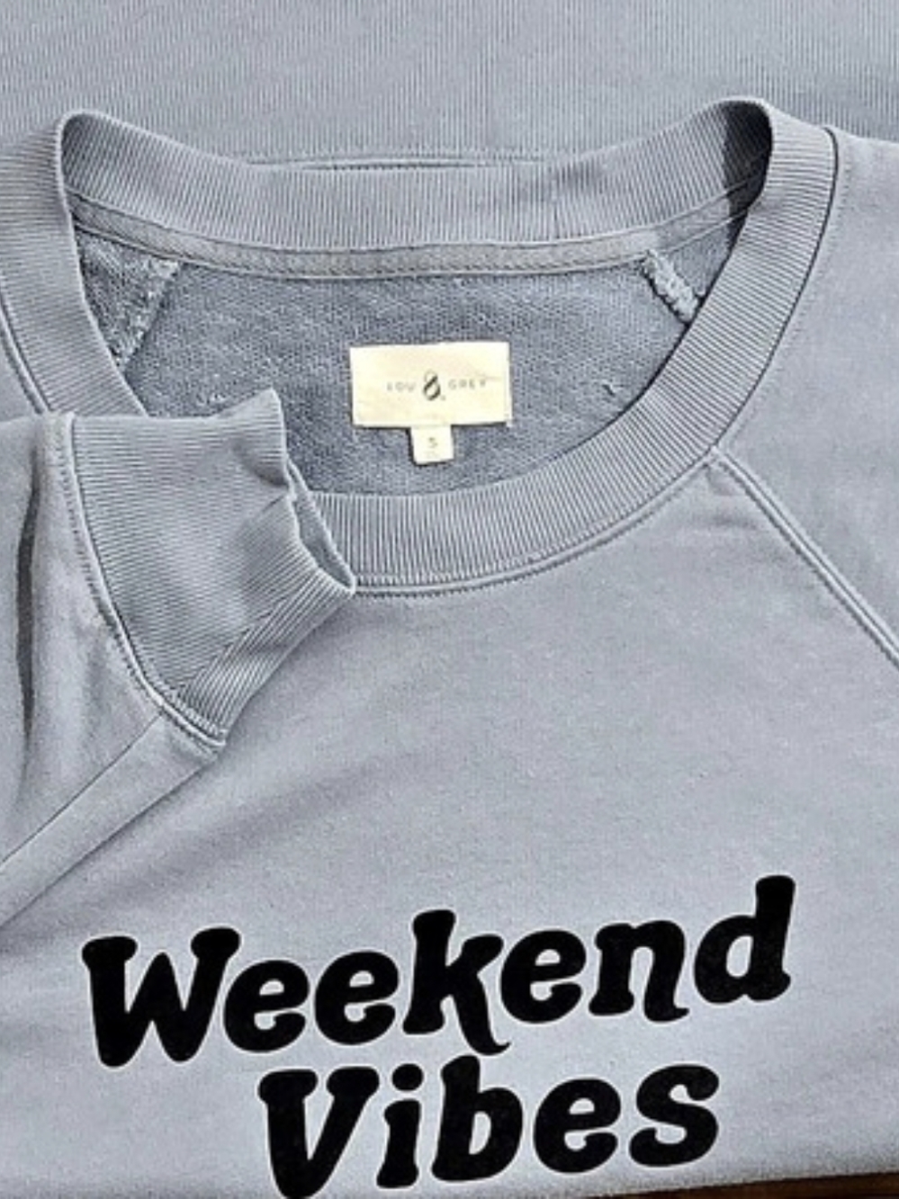 Lou & Grey Weekend Vibes Slate Blue French Terry Raglan Sweatshirt Sl - Picture 4 of 6